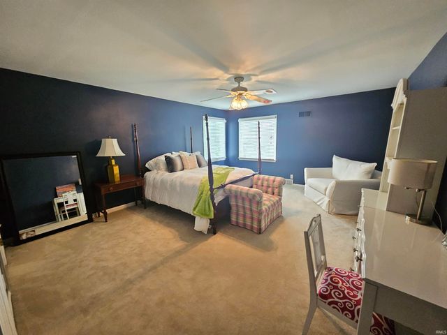 16 Johnson Place, Evansville, IN 47714