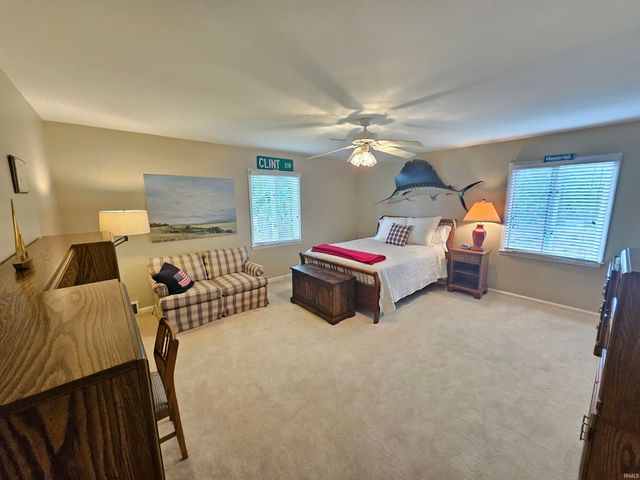 16 Johnson Place, Evansville, IN 47714