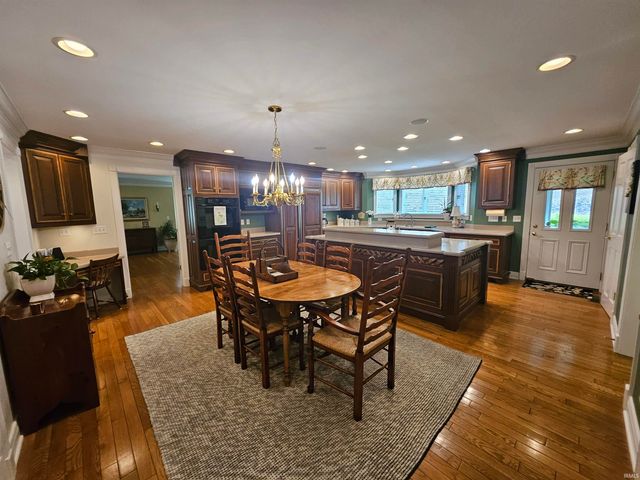 16 Johnson Place, Evansville, IN 47714