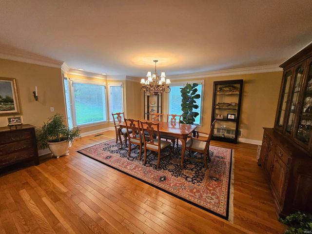 16 Johnson Place, Evansville, IN 47714