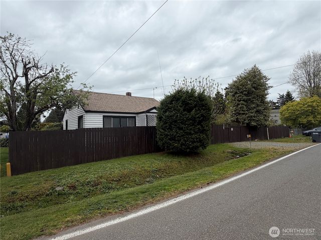 656 SW 149th Street, Burien, WA 98166