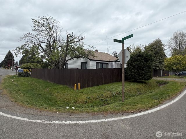 656 SW 149th Street, Burien, WA 98166
