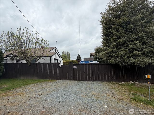 656 SW 149th Street, Burien, WA 98166