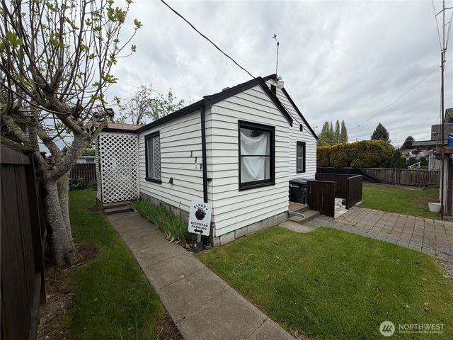 656 SW 149th Street, Burien, WA 98166