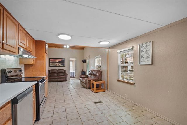 11646 Cedar Drive, Garfield, AR 72732