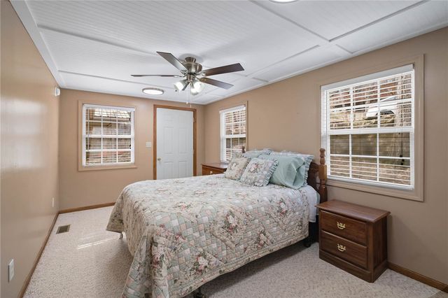 11646 Cedar Drive, Garfield, AR 72732