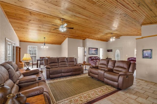 11646 Cedar Drive, Garfield, AR 72732