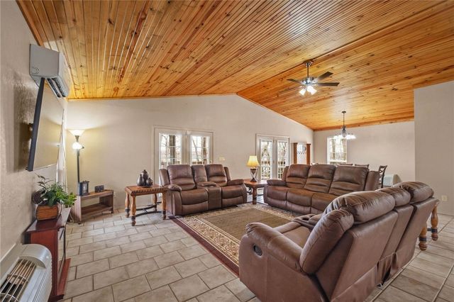 11646 Cedar Drive, Garfield, AR 72732