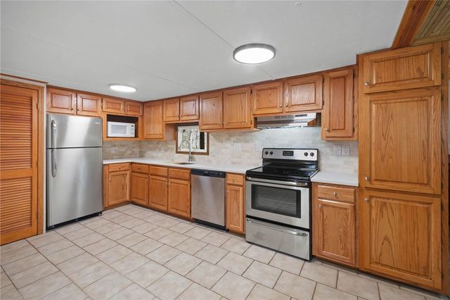 11646 Cedar Drive, Garfield, AR 72732