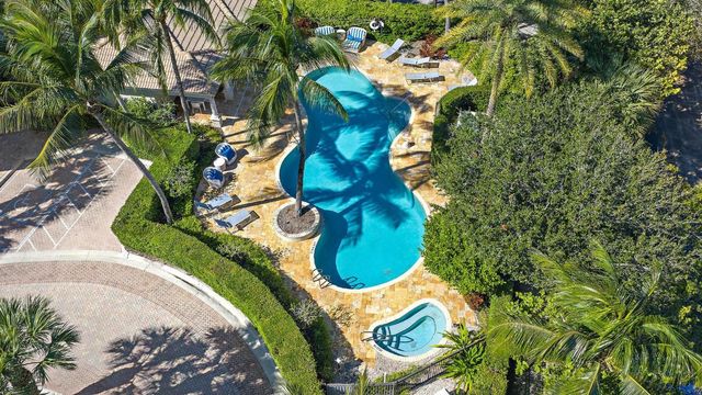 138 Tierra Lane 6, Jupiter, FL 33477