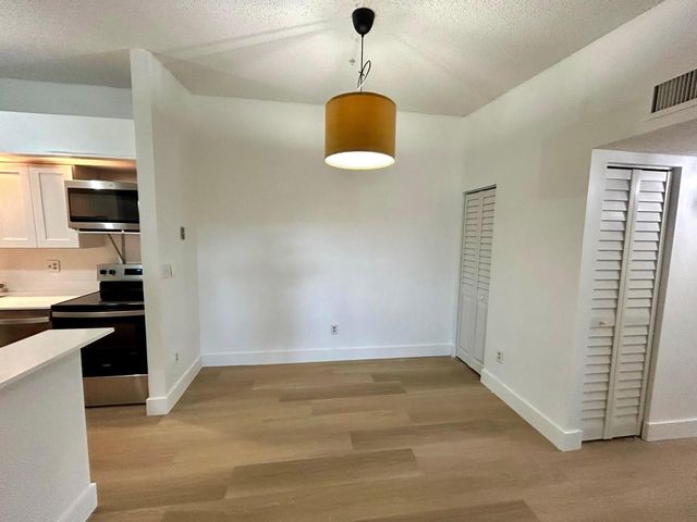 9624 S Belfort Cir 202, Fort Lauderdale, FL 33321