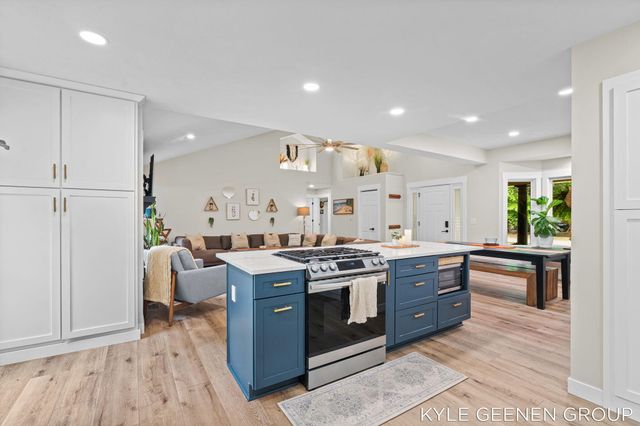208 Chicago Avenue, Park Twp, MI 49424