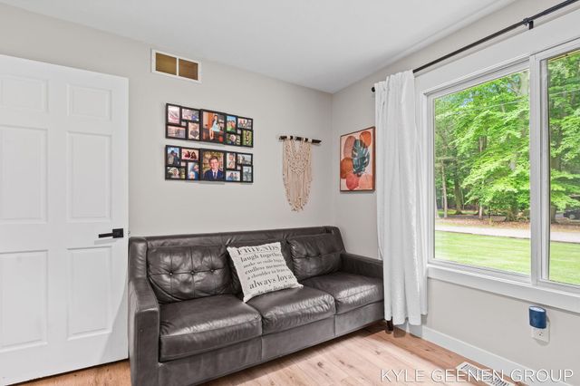 208 Chicago Avenue, Park Twp, MI 49424
