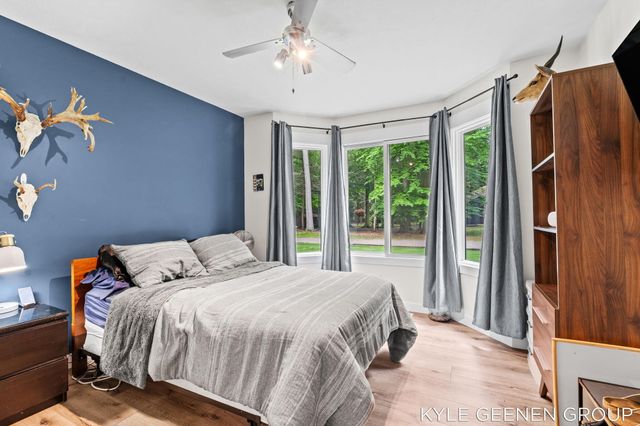 208 Chicago Avenue, Park Twp, MI 49424