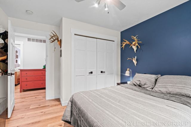208 Chicago Avenue, Park Twp, MI 49424