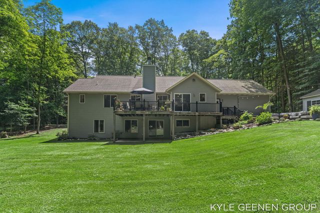 208 Chicago Avenue, Park Twp, MI 49424