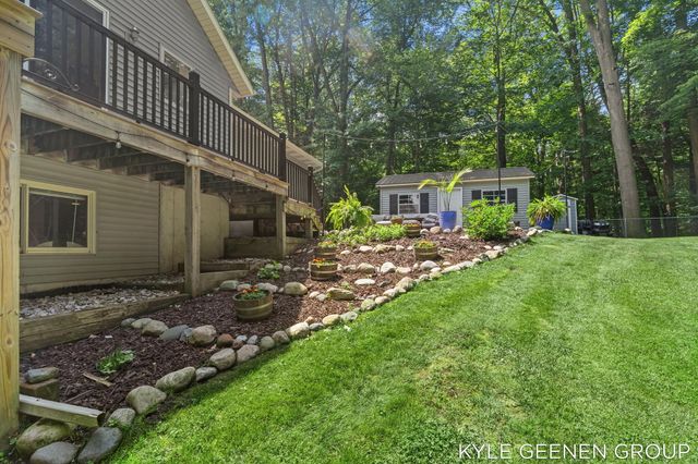 208 Chicago Avenue, Park Twp, MI 49424