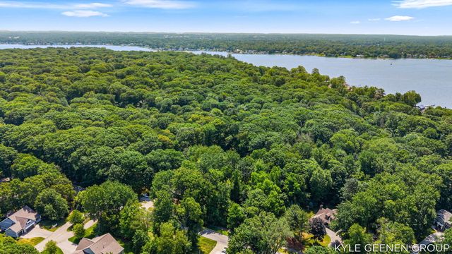 208 Chicago Avenue, Park Twp, MI 49424