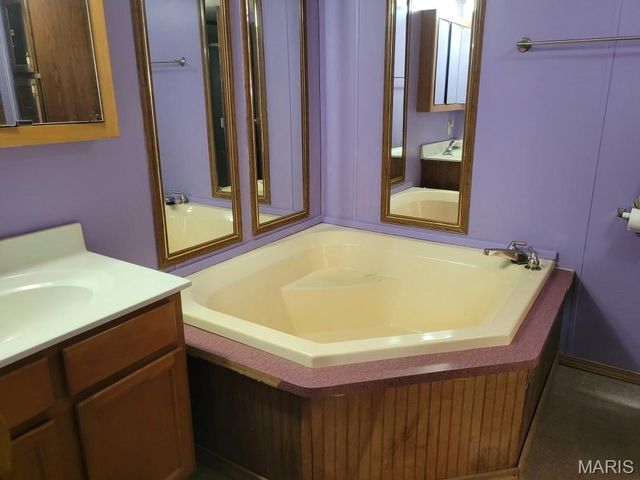 6192 Amberwood Drive, House Springs, MO 63051