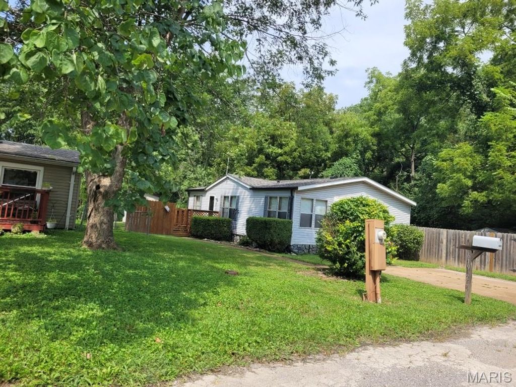 6192 Amberwood Drive, House Springs, MO 63051