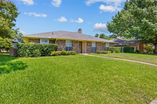 2411 Golden Willow Lane, Richardson, TX 75082