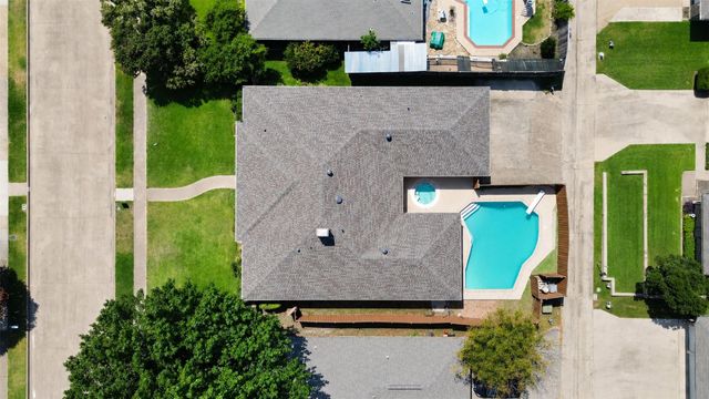 2411 Golden Willow Lane, Richardson, TX 75082