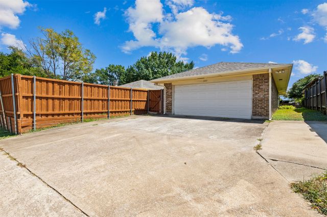 2411 Golden Willow Lane, Richardson, TX 75082