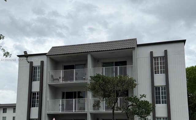 4920 NW 79th Ave 313, Doral, FL 33166