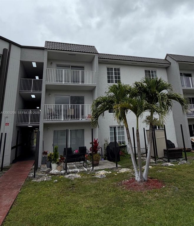 4920 NW 79th Ave 313, Doral, FL 33166