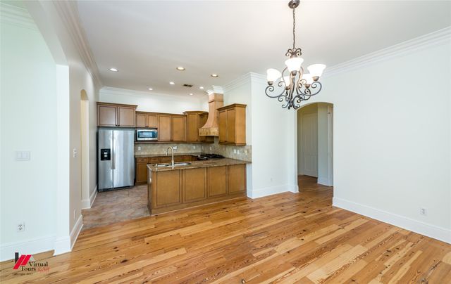 1029 S Crescent Cove, Shreveport, LA 71105