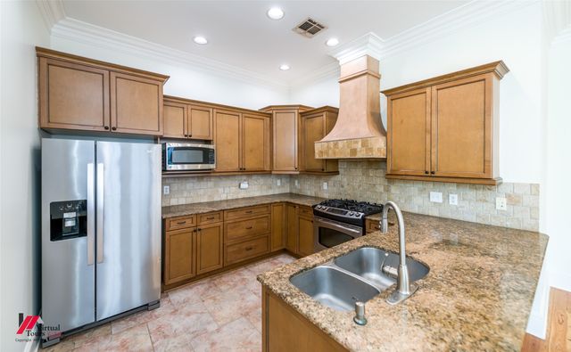 1029 S Crescent Cove, Shreveport, LA 71105
