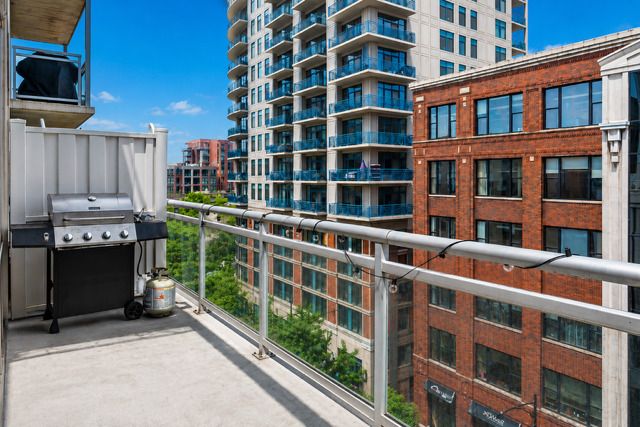 757 N Orleans Street 610, Chicago, IL 60654
