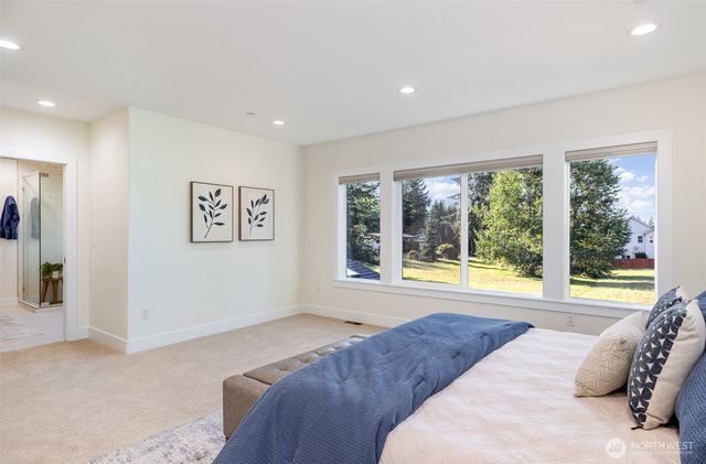 14820 NE 70th Court, Redmond, WA 98052