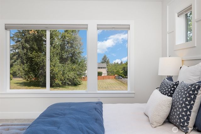 14820 NE 70th Court, Redmond, WA 98052