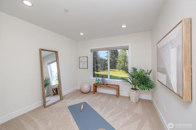 14820 NE 70th Court, Redmond, WA 98052