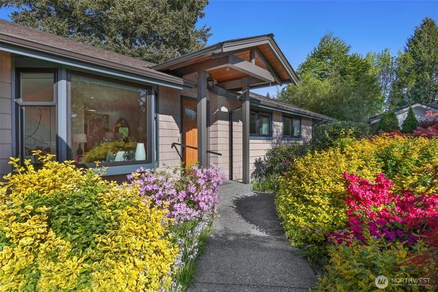 8824 NE 189th Place, Bothell, WA 98011