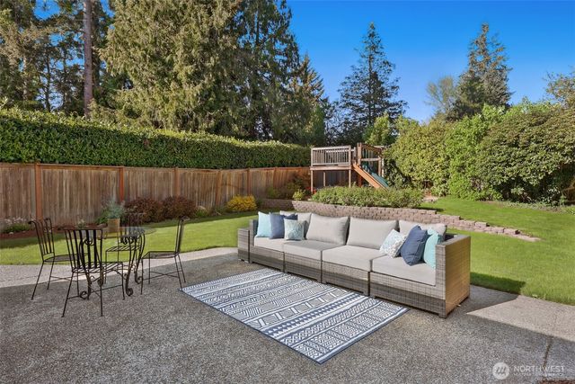 8824 NE 189th Place, Bothell, WA 98011