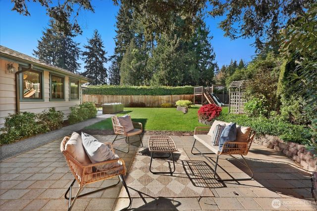 8824 NE 189th Place, Bothell, WA 98011