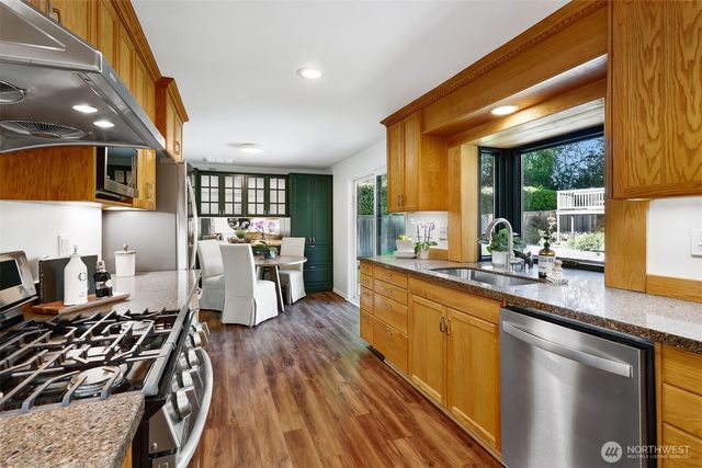 8824 NE 189th Place, Bothell, WA 98011