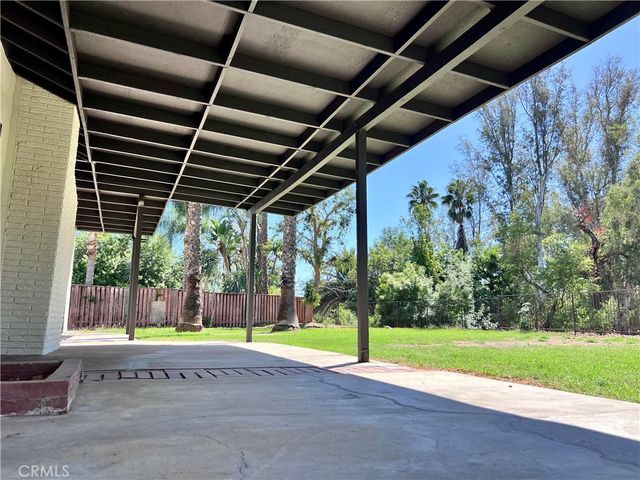 5941 Grinnell Drive, Riverside, CA 92509