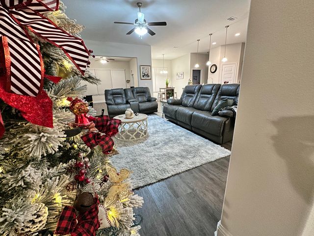 3041 Crown Creek Circle, Crestview, FL 32539