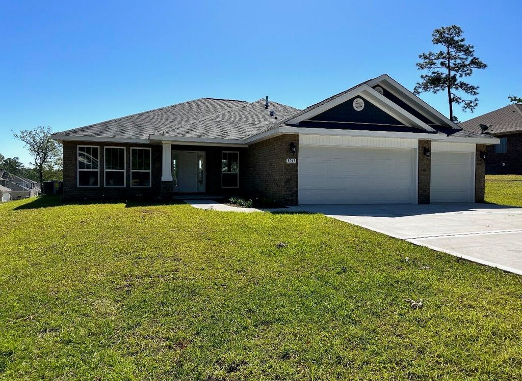 3041 Crown Creek Circle, Crestview, FL 32539