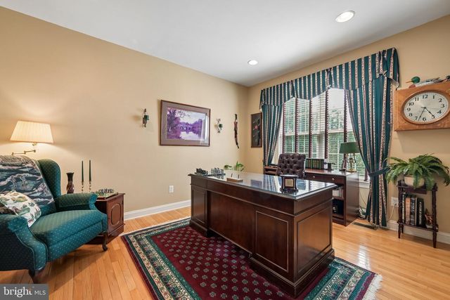 1 ROLLING GLEN CT, Mount Laurel, NJ 08054