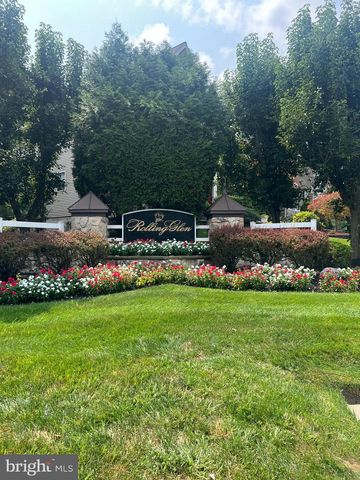 1 ROLLING GLEN CT, Mount Laurel, NJ 08054