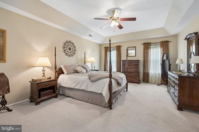 1 ROLLING GLEN CT, Mount Laurel, NJ 08054