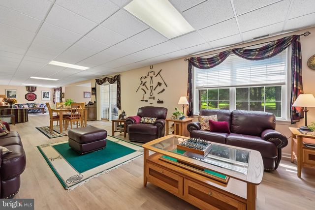1 ROLLING GLEN CT, Mount Laurel, NJ 08054