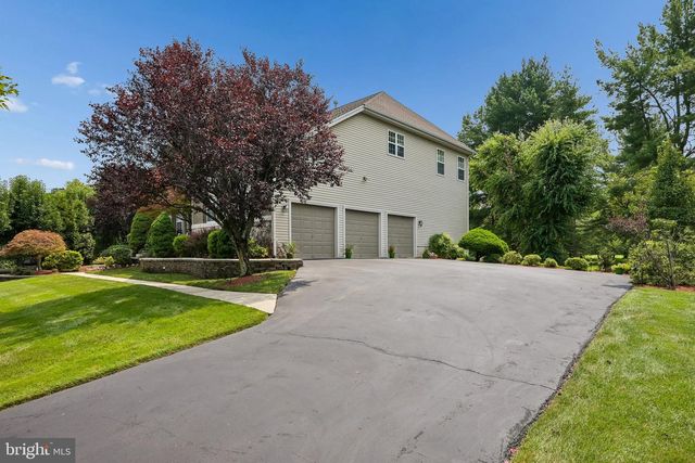 1 ROLLING GLEN CT, Mount Laurel, NJ 08054