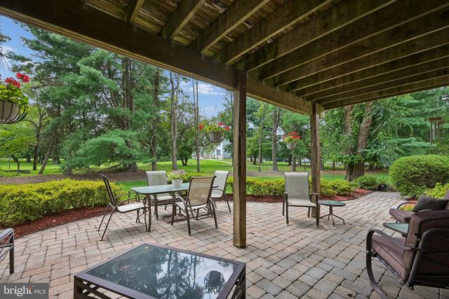 1 ROLLING GLEN CT, Mount Laurel, NJ 08054