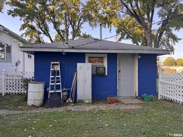 2800 S 13TH Street, Springfield, IL 62703