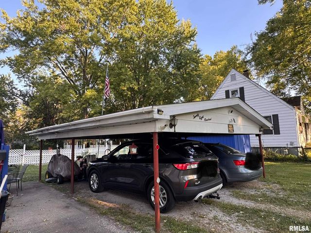 2800 S 13TH Street, Springfield, IL 62703